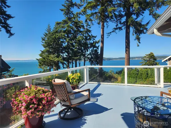 2426 Eastpoint Drive, Langley, WA 98260