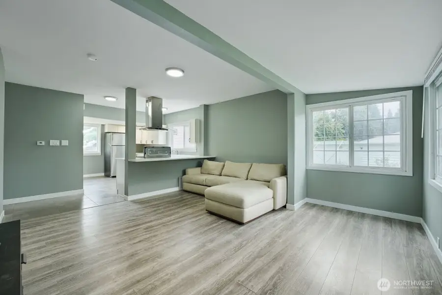 98178 S Creston Street, Seattle, WA 98178 - #3