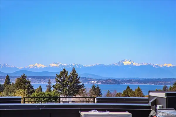 6318 41st Avenue Sw #E, Seattle, WA 98136