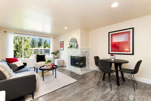 300 N 130th Street #7207, Seattle, WA 98133