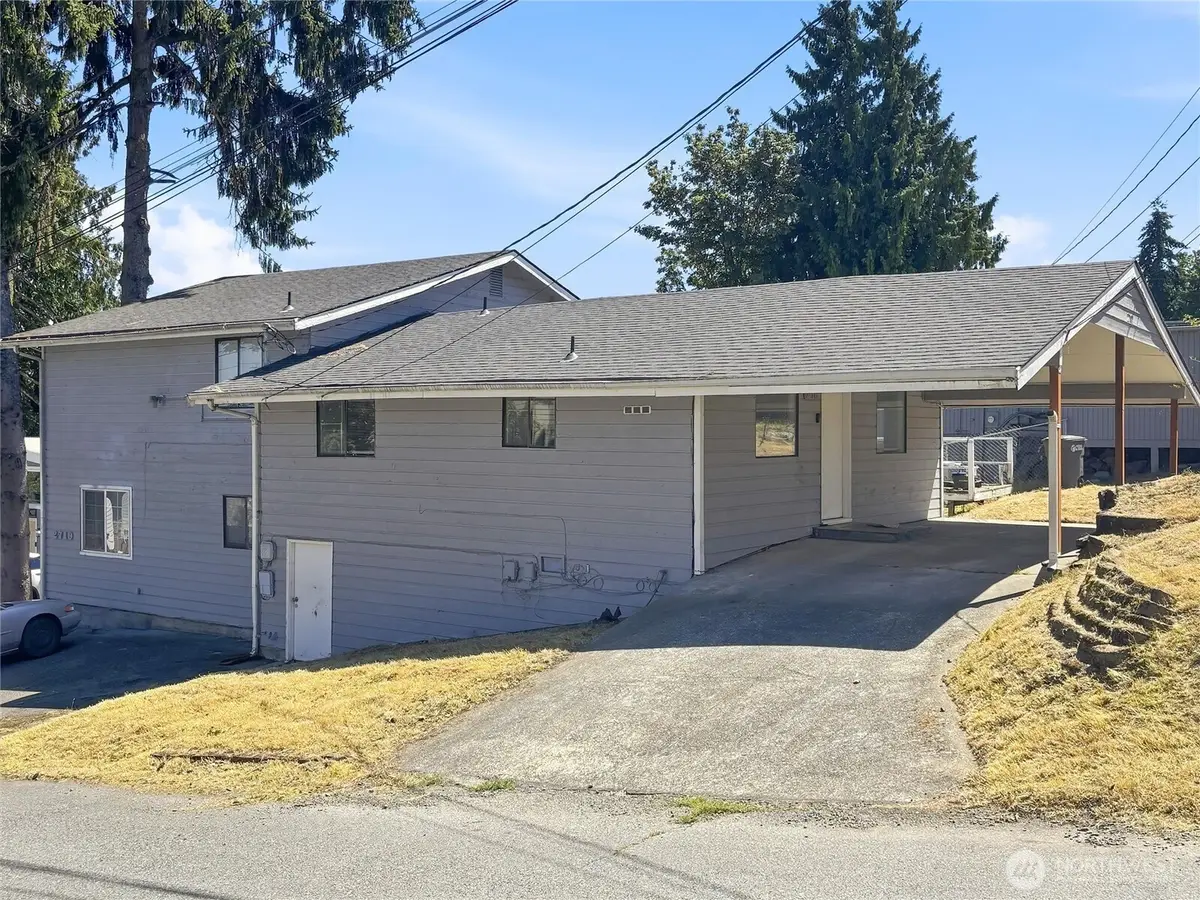 2719 S 125th Street, Seattle, WA 98168 - #1