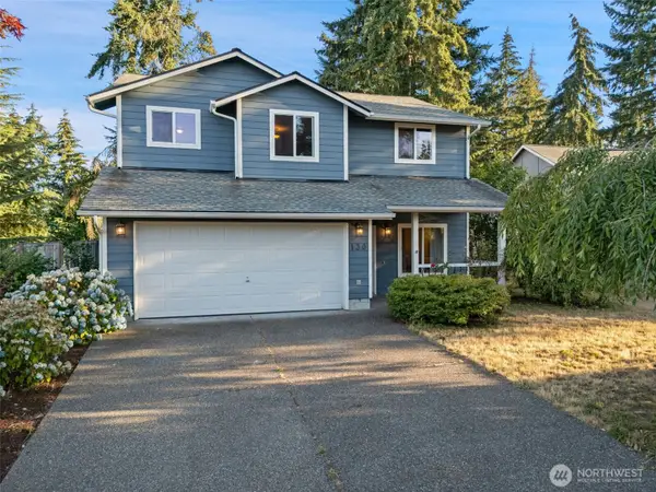 130 E Warbler Court, Allyn, WA 98524