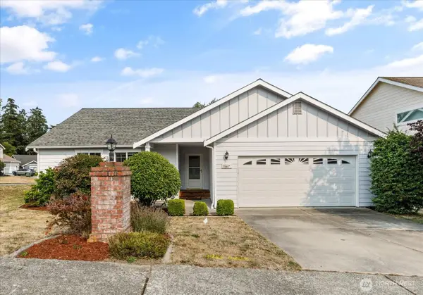 1667 NW Almond Loop, Oak Harbor, WA 98277