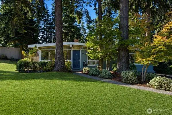 12039 SE 42nd St, Bellevue, WA 98006