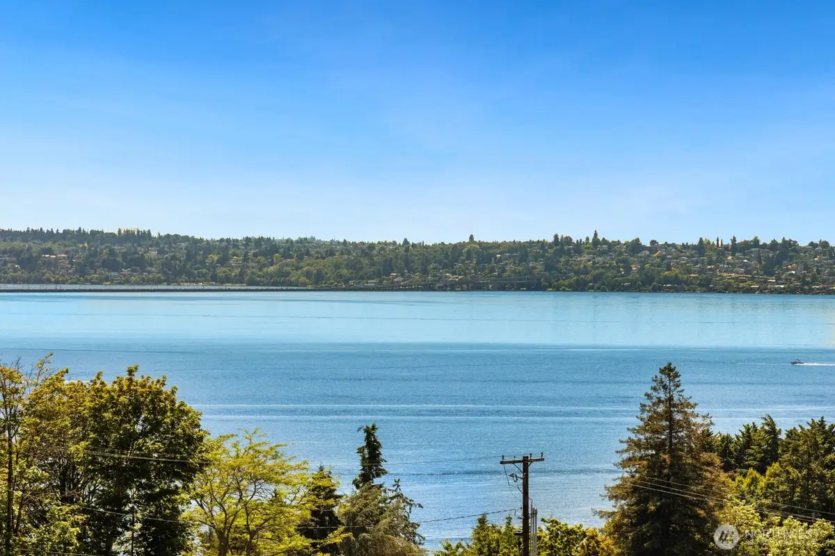 8443 NE 6th Street, Medina, WA 98039 - #1