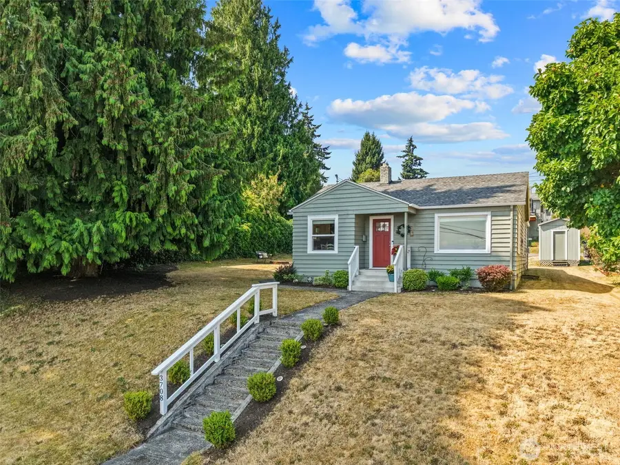 3708 Oakes Avenue, Everett, WA 98201 - #2