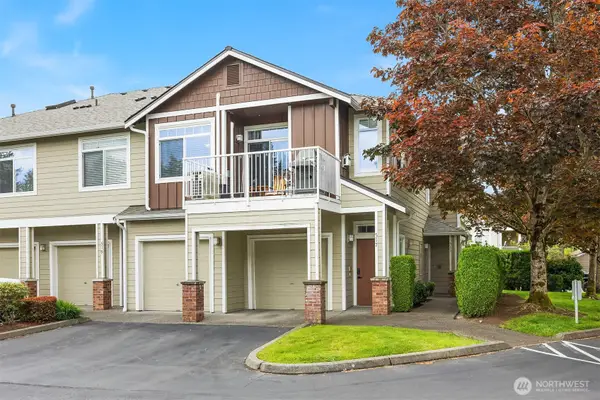 515 241st Lane Se #W2, Sammamish, WA 98074