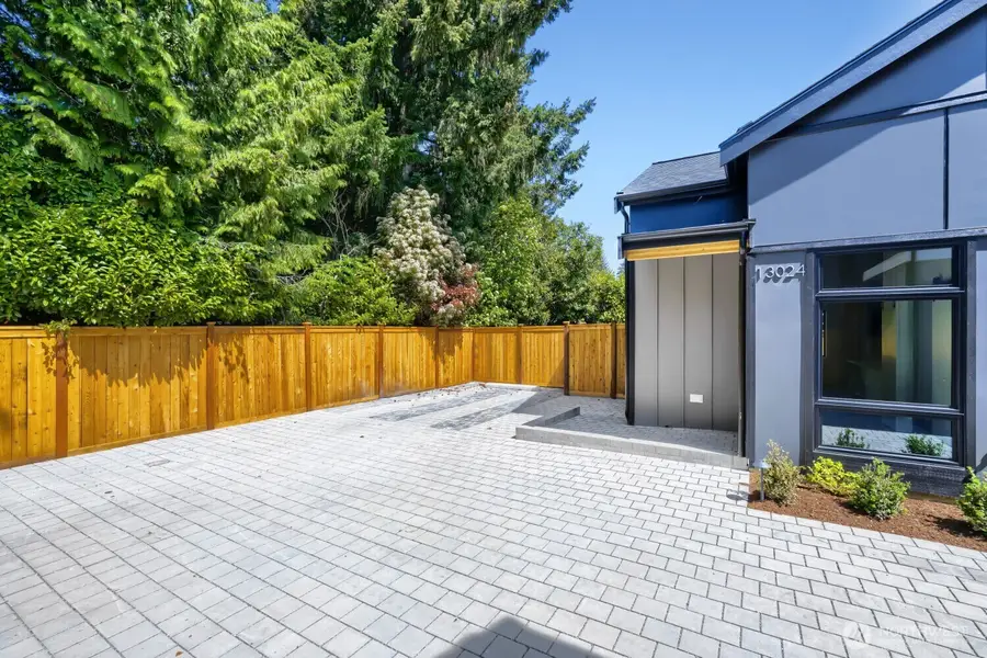 13024 Corliss Avenue N, Seattle, WA 98133 - #3