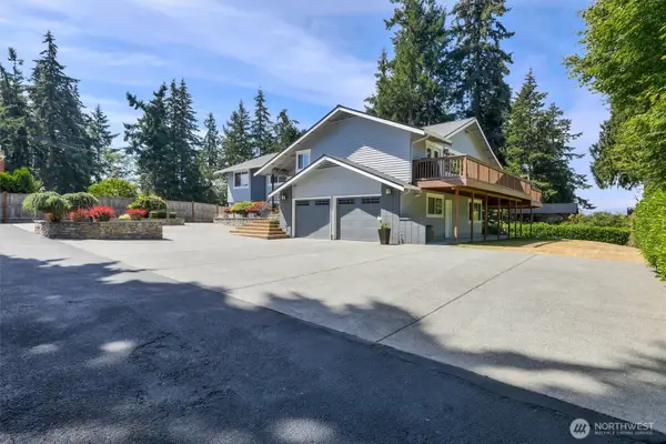 16038 68th Avenue W, Edmonds, WA 98026