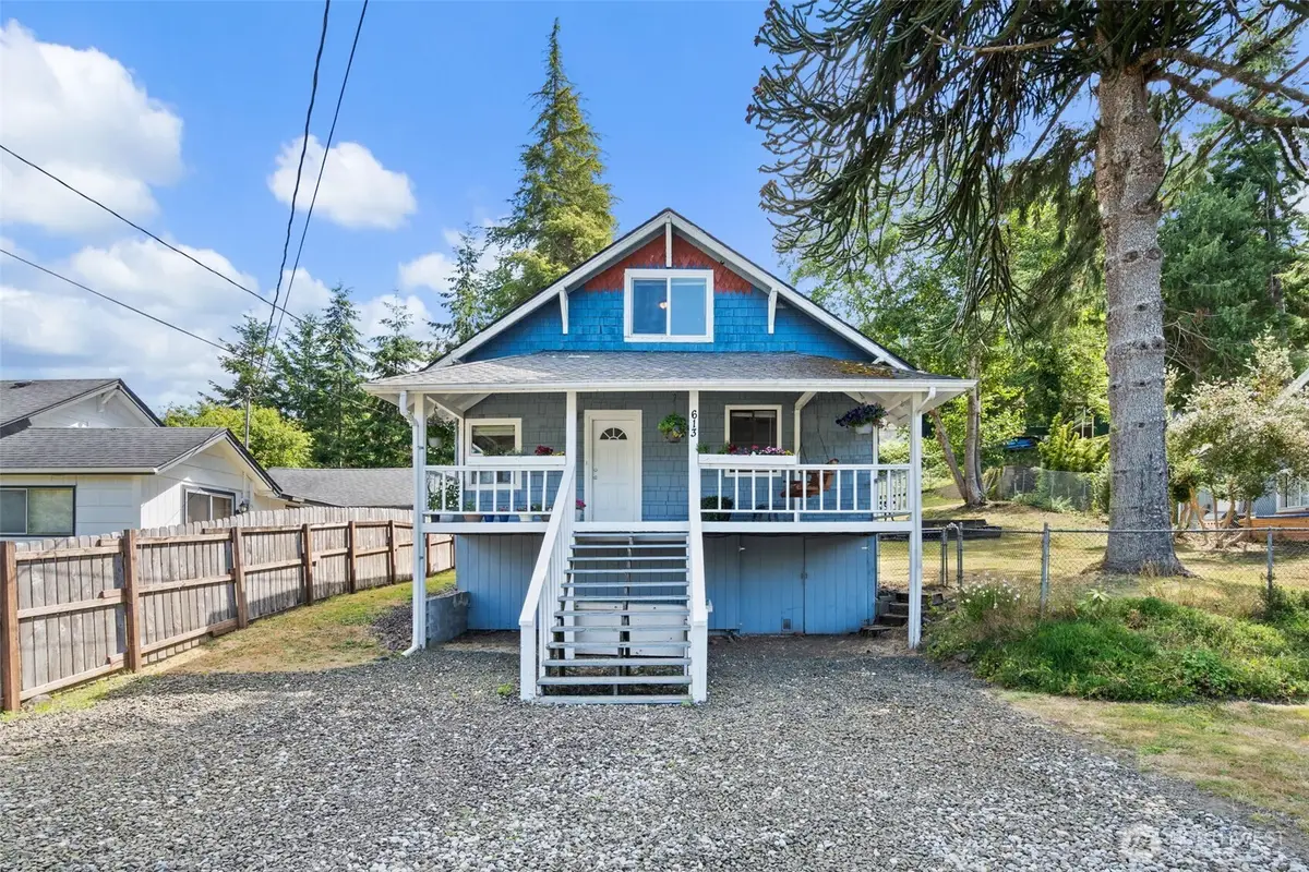 613 Cherry Street, Raymond, WA 98577 - #1
