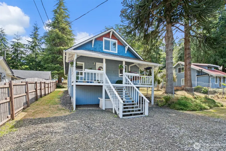 613 Cherry Street, Raymond, WA 98577 - #2