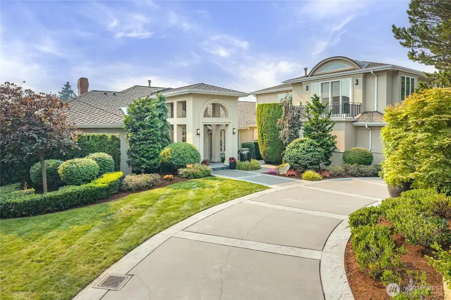 1365 92nd Avenue Ne, Clyde Hill, WA 98004 - #3