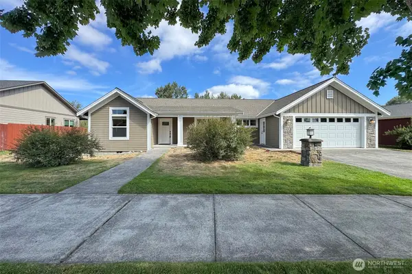 121 Broadmoor Street, Sequim, WA 98382