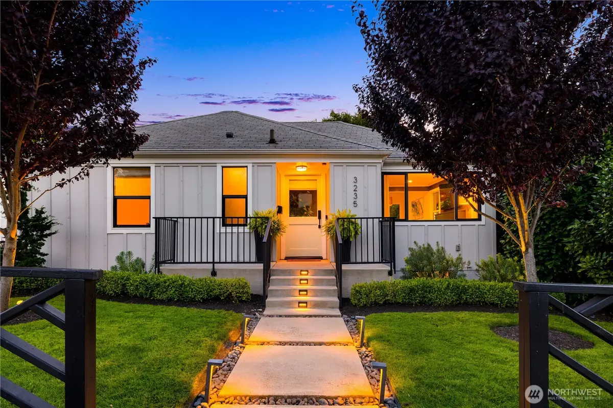 3235 W Viewmont Way W, Seattle, WA 98199 - #1