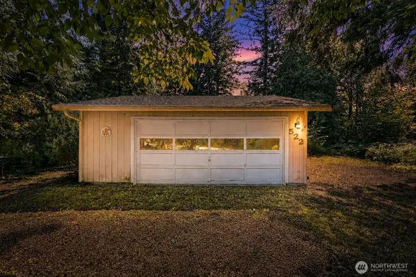 522 Sprague Valley Drive, Maple Falls, WA 98226