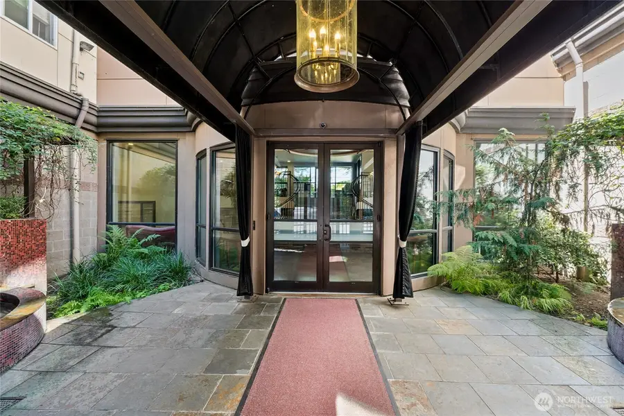 323 Queen Anne Avenue N #711, Seattle, WA 98109 - #3