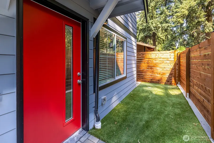 13732 Stone Avenue N, Seattle, WA 98133 - #2