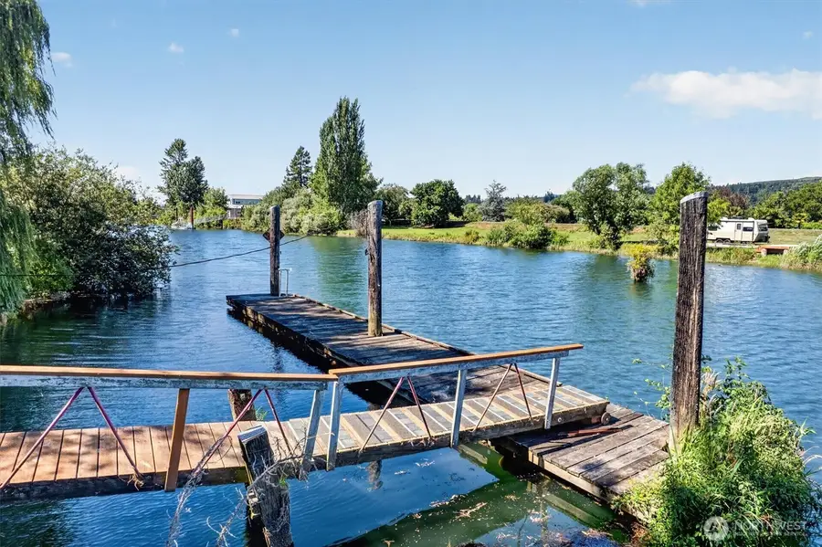 111 E Birnie Slough Road, Cathlamet, WA 98612 - #2