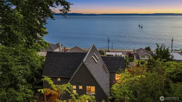 4622 57th Avenue Sw, Seattle, WA 98116