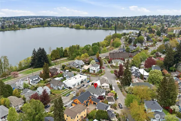 6238 Woodlawn Avenue N, Seattle, WA 98103