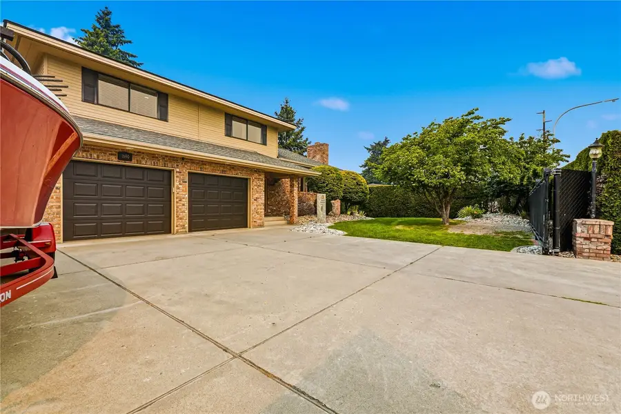 1690 Eastmont Avenue, East Wenatchee, WA 98802 - #2