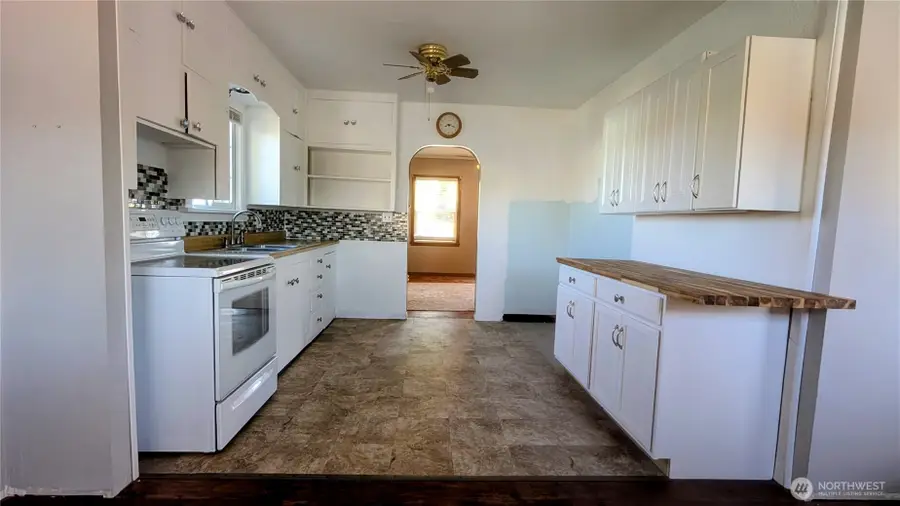 112 E Lind Street, Lind, WA 99341 - #2