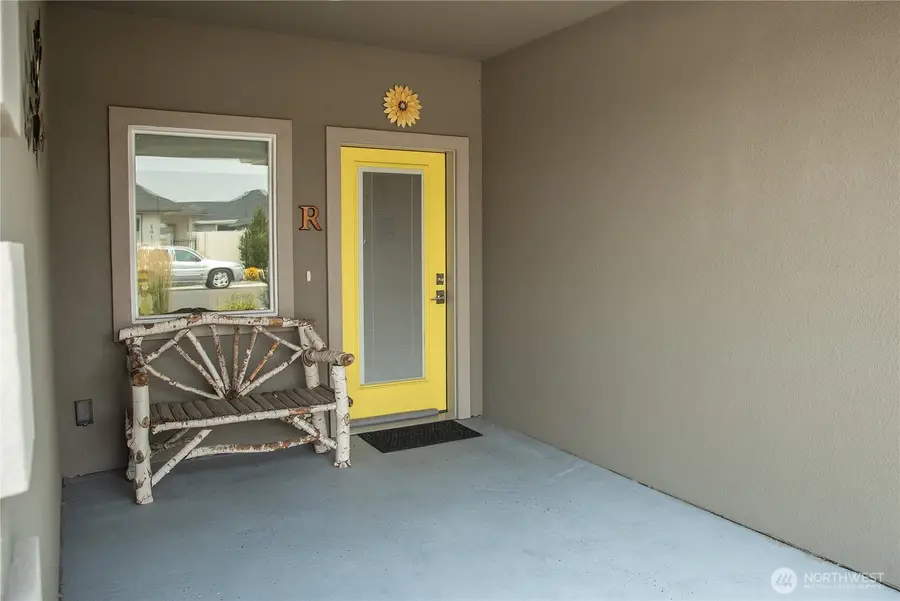 202 E Stanford Avenue, Ellensburg, WA 98926 - #2