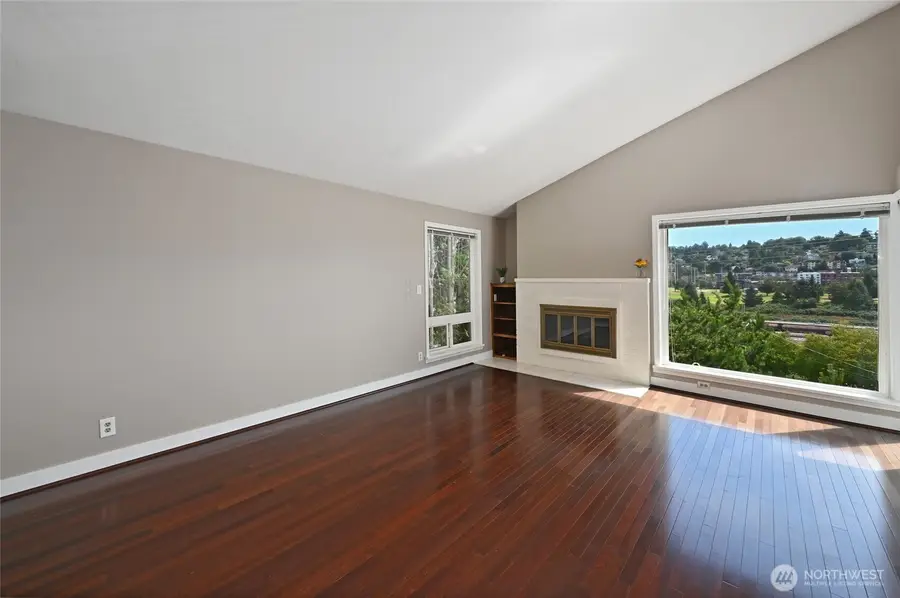 2636 22nd Avenue W #303, Seattle, WA 98199 - #3