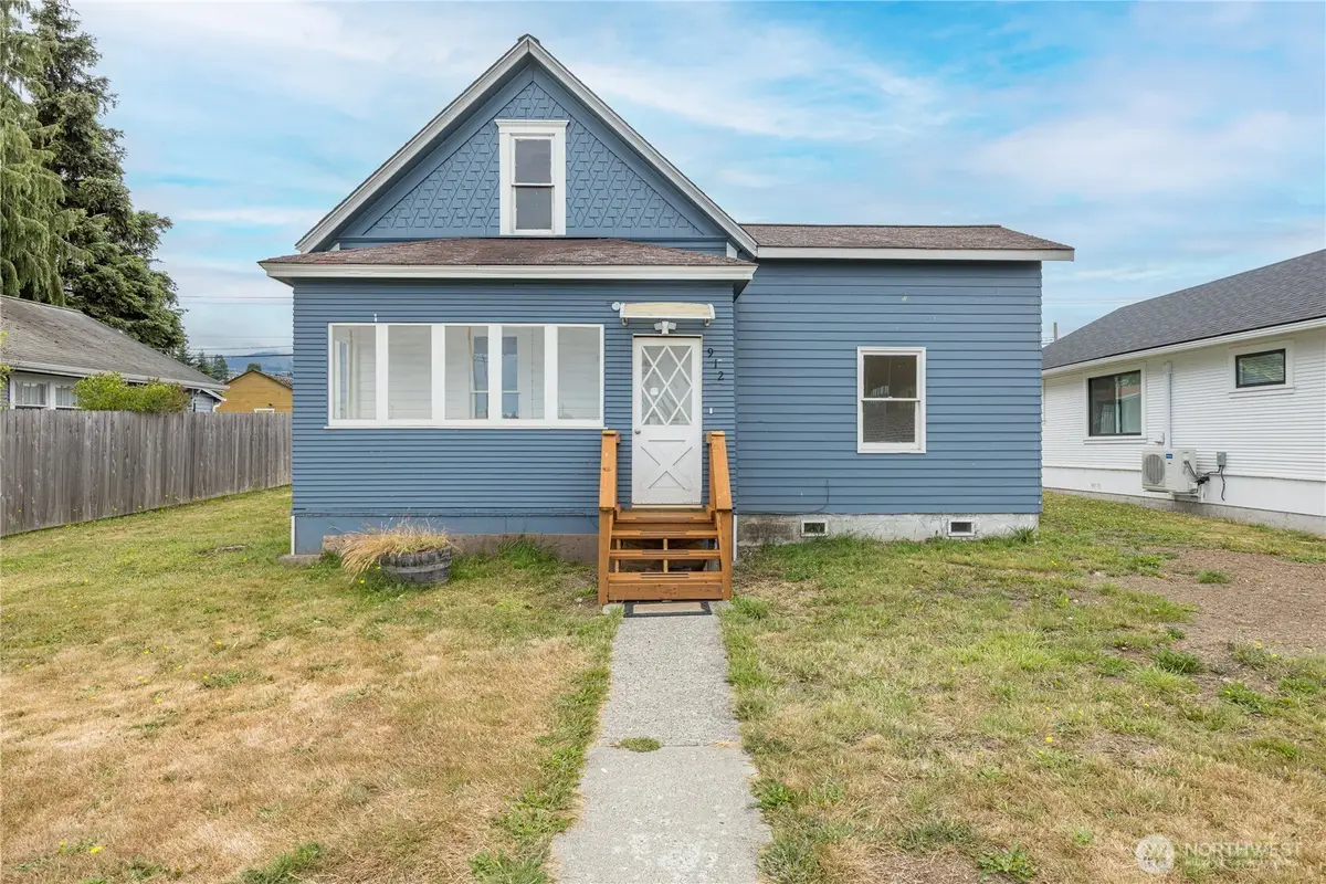 912 E 4th Street, Port Angeles, WA 98362 - #1