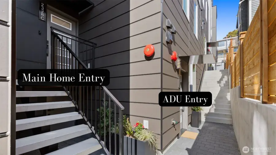 2328 Franklin Avenue E #C, Seattle, WA 98102 - #3