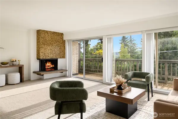 2500 81st Avenue Se #351, Mercer Island, WA 98040