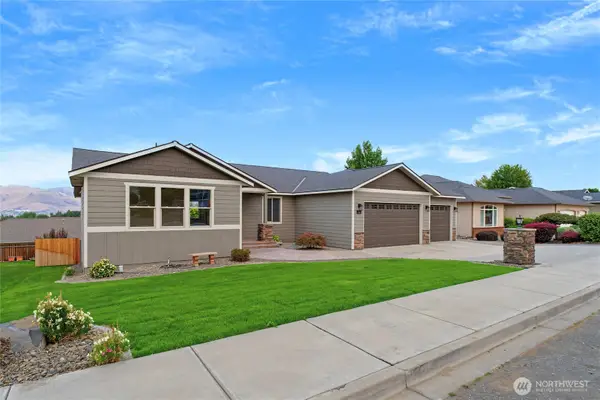 76 S Meadowbrook Lane, East Wenatchee, WA 98802