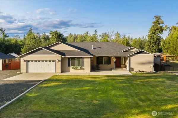 2701 Fishtrap Loop Ne, Olympia, WA 98506