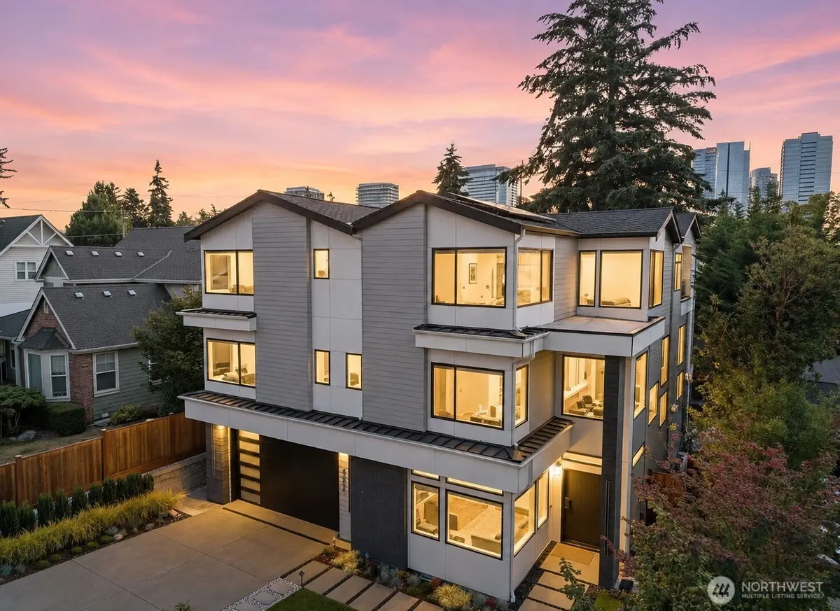 422 98th Avenue Ne, Bellevue, WA 98004 - #1