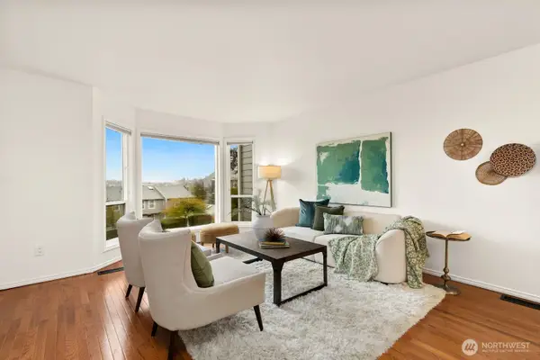 3835 25th Avenue W, Seattle, WA 98199