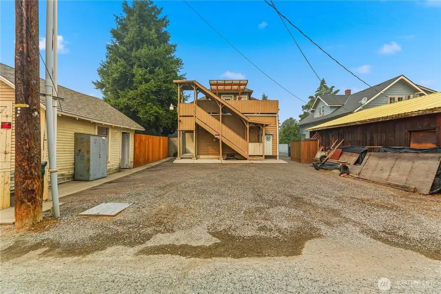 113 N Cleveland Avenue, Wenatchee, WA 98801 - #3