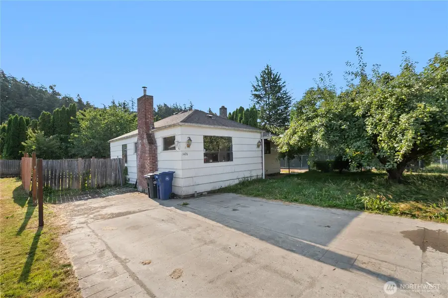 1420 S 6th Street, Mount Vernon, WA 98273 - #2