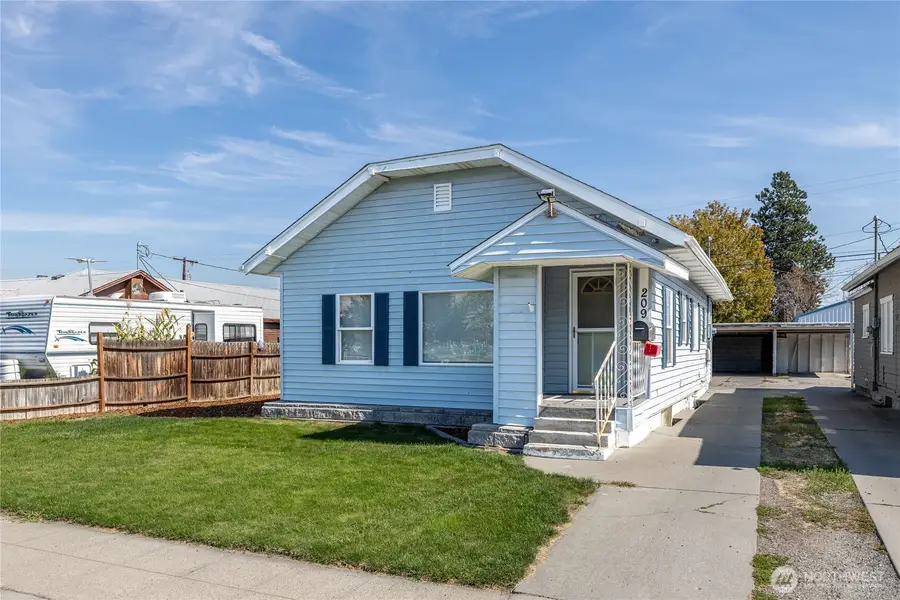 209 Fuller Street, Wenatchee, WA 98801 - #2
