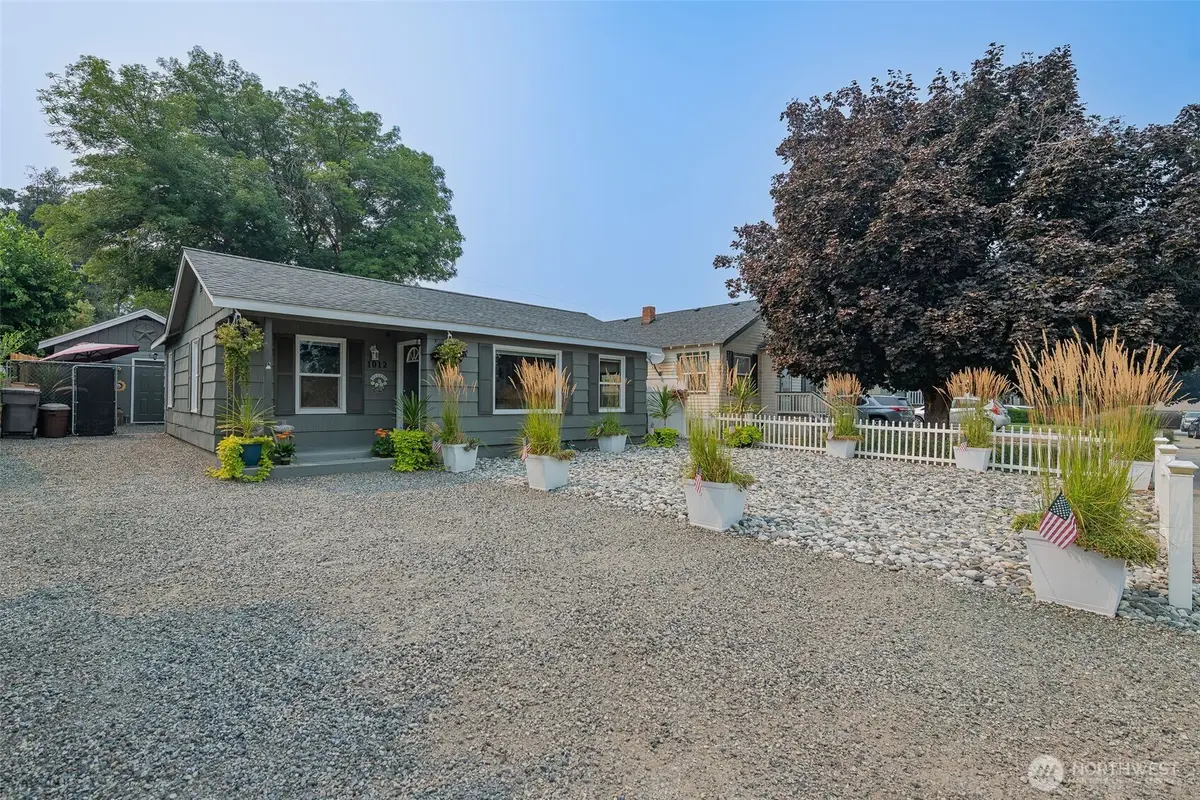 1012 Vassar Ave, Wenatchee, WA 98801 - #1