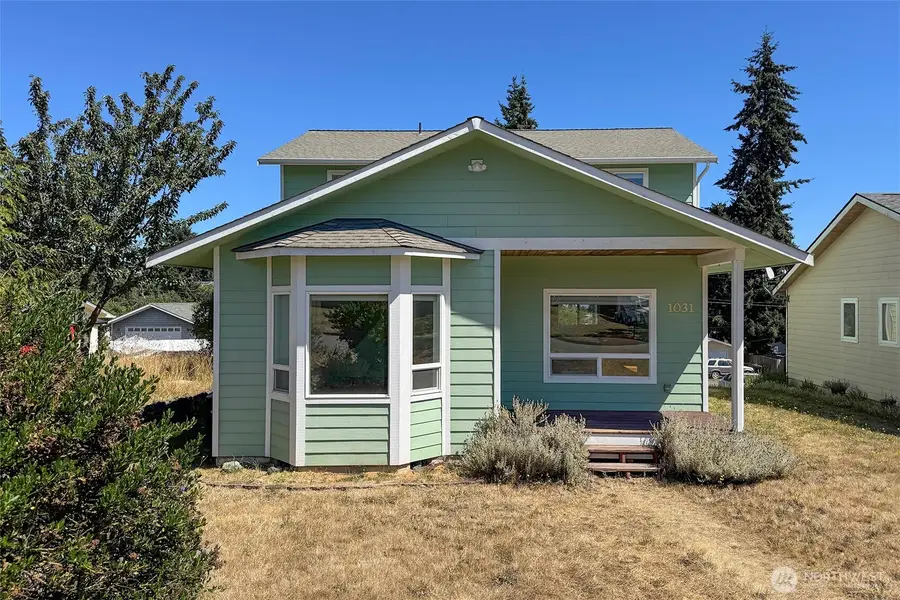 1031 W 14th Street, Port Angeles, WA 98363 - #2