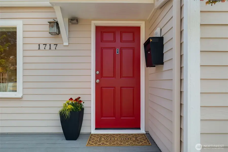 1717 N 82nd Street, Seattle, WA 98103 - #3