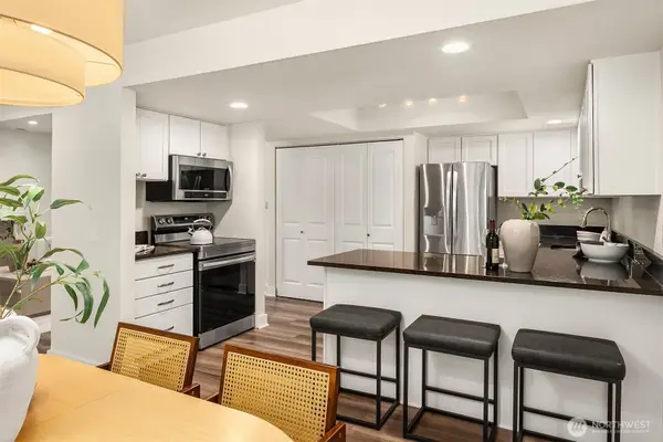 4283 152nd Court Se #2B, Bellevue, WA 98006