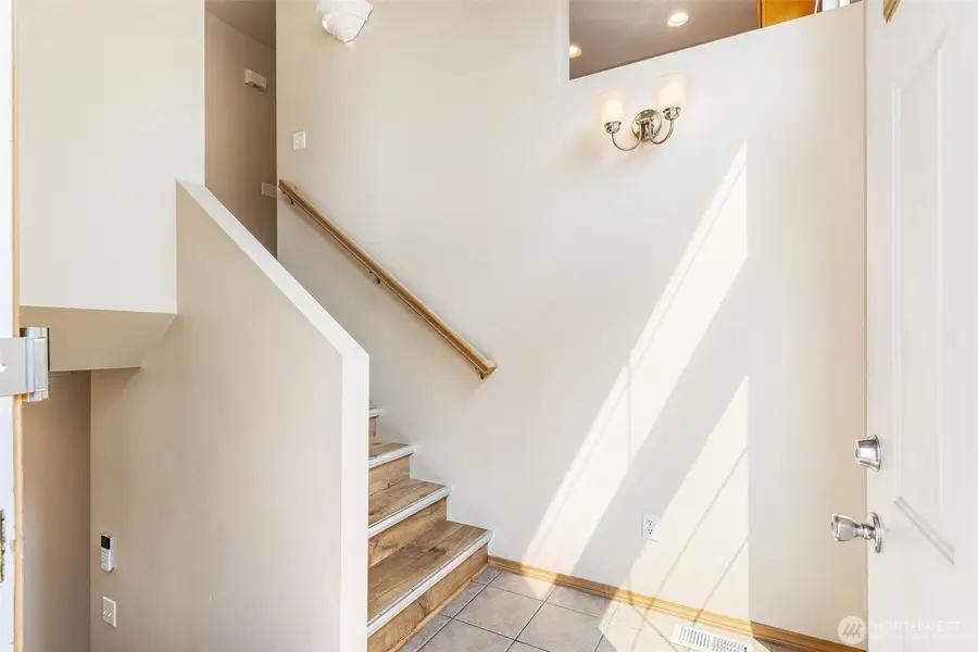 11543 62nd Avenue S, Seattle, WA 98178 - #3