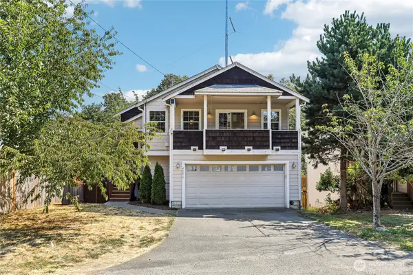4856 18th Avenue Sw, Seattle, WA 98106