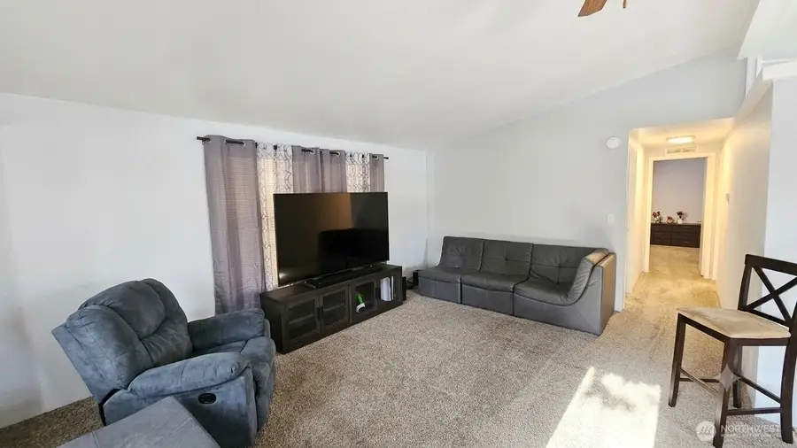 704 87th Avenue Ne #42, Lake Stevens, WA 98258 - #3