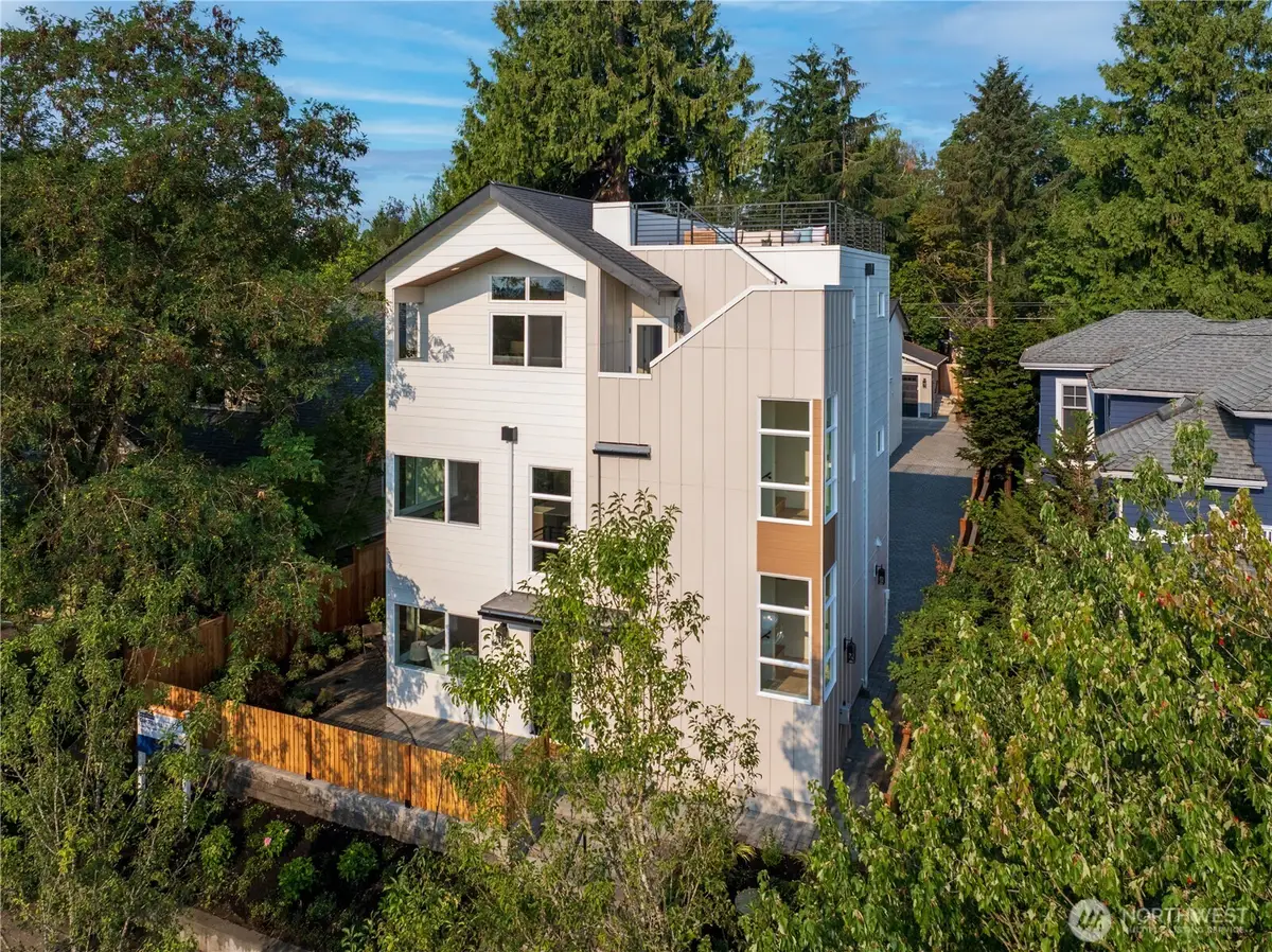 613 18th Avenue E, Seattle, WA 98112 - #1