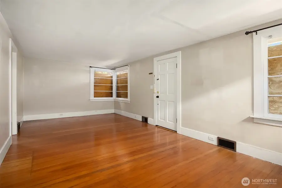 943 N 103rd Street, Seattle, WA 98133 - #3