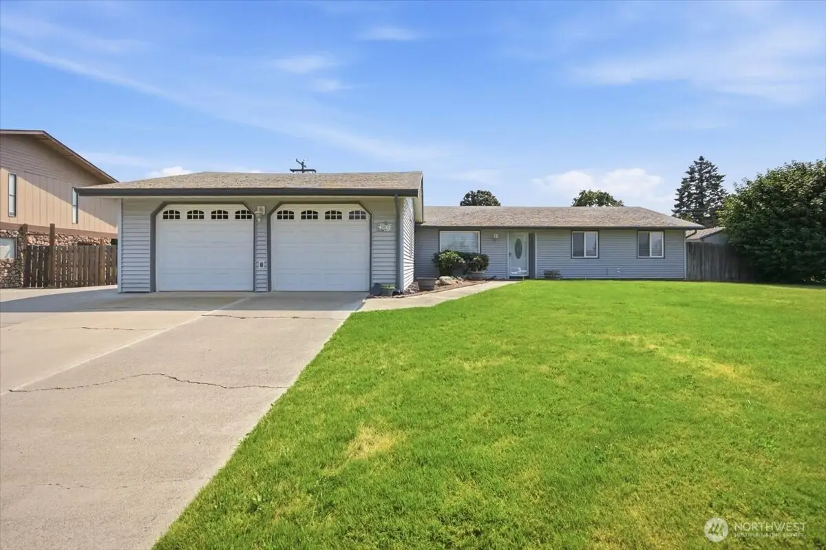 5915 W Victoria Ave, Kennewick, WA 99336 - #1