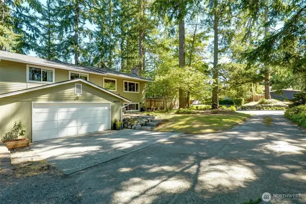 16242 NE 30th Street, Bellevue, WA 98008
