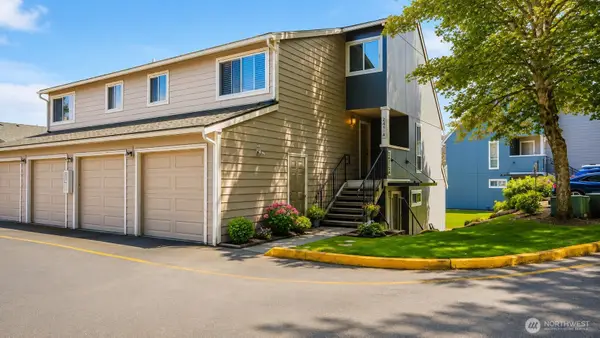 24712 45th Avenue S #9D, Kent, WA 98032